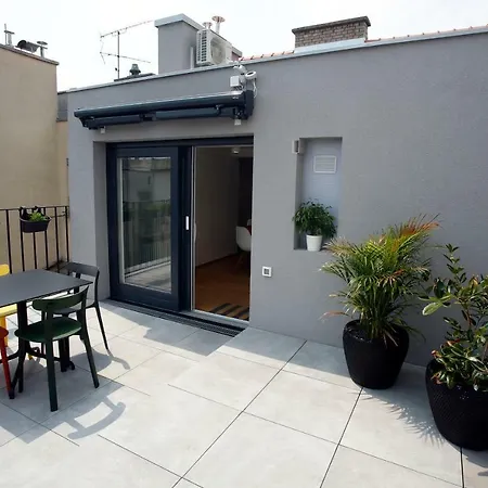 Olaf Apartment
